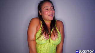 Кармела Клач, латинская с мега жопой, получает кремпай