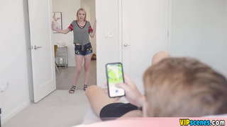 ریزه اندام استپسیس بکارت خود را از دست می دهد با فرض