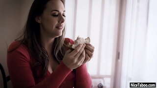 Liderlige MILFS Chanel Preston sutte pik og fik taget hårdt hårdt