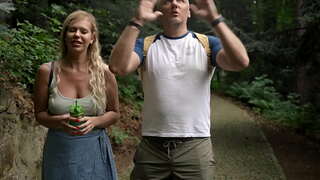 Pov Gnéas i an Cábáin i an Sliabh