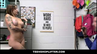 TeenShoplifter.com - Досту Танцовщицу Белән Зур Жопой Бу Шесте Ритмын Бу Краже Кошелька кибетендә