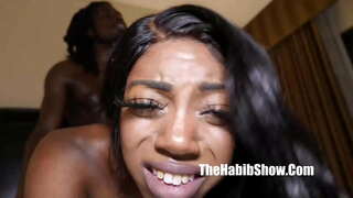 кристал Купер тощая менен миниатюрной уродиной попой обожает камеронконго Би-Би-си