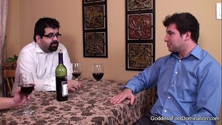 ���ెక్స్ కోసం కాళ్లు ప్రేరేపించడమ్ భార్య ముగుస్తాయి కింద పట్టిక వ్యాపార ఒప్పందం