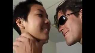 ʷ�여운 필리핀 ManHandled TT 에 의해 소년