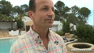 ���மி காட்டு கையாள்வதில் இரண்டு காக்ஸ்