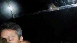 Met mijn vrouw op de swing van de innerlijke en de vriend op te eten