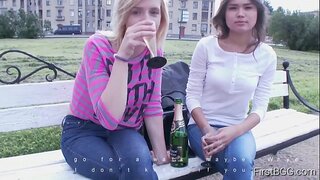 FirstBGG.com - Ceyn Fox və Bella Donna - Cinsi üçümüz Bütün Təbii qızlar