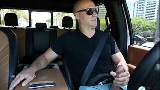 Tráfico jarkoff punheta non carro