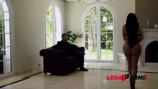 Curvy लॅटीना मोलकरीण Kesha मोठ्या संख्येने कार्यकर्ते देते बॉस मोठा आवाज तिच्या मोठ्या स्तन आणि ओले गुलाबी GP848