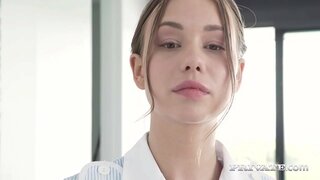 Slutty Babu Taylor Sands teken panas nya butt dina hawa ngabagéakeun 2 teuas cocks dina dirina sampurna pussy &amp;amp; hemeng asshole sanggeus nyusu maranéhanana teuas cocks! Pamayaran? 2 panas facials! Full di Sintreuk Private.com!