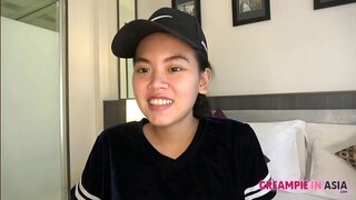 Тајландски девојка скратува бивер и добива creampied
