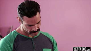 Сексуалды іш киімдегі сексуалды қыз