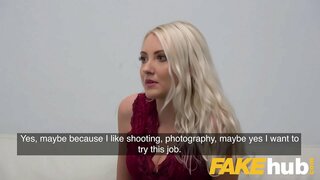 Қалбакӣ аст агенти Ҷинсӣ Ҳелен трахнул то оргазма узви агенти