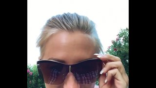 ���ું આંગળી મારા ચુસ્ત ભોસ ચુત પર જાહેર લોન