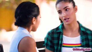 Ember ਅਤੇ ਐਮਿਲੀ ਯੋਜਨਾ ਨੂੰ ਉਲਟਾਉਣ ਲਈ ਜੋੜ