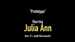 Doktor Titi Suckers Julia Ann &amp;amp; Jessica Jaymes mga bagay-bagay sa kanilang mga smarty pants bibig na may isang hard titi, paggatas ang mga ito sa kanilang mga mainit-init na bibig upang makuha ang kanilang mga masarap na tamod! Buong Video &amp;amp; Julia Live @ JuliaAnnLive.com!