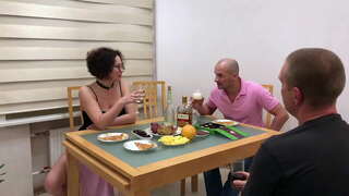 Doi tipi tras-o cu un fost coleg de clasă (partea 1)